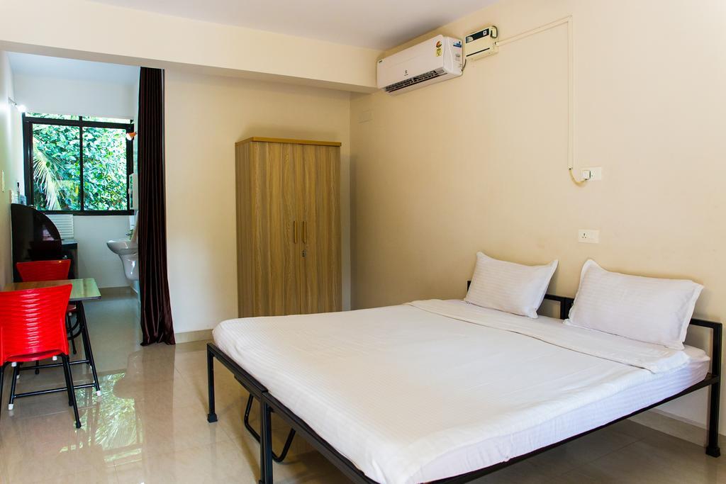 Lazy Frog Guest House Cavelossim Extérieur photo