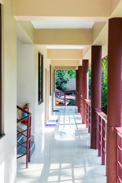 Lazy Frog Guest House Cavelossim Extérieur photo