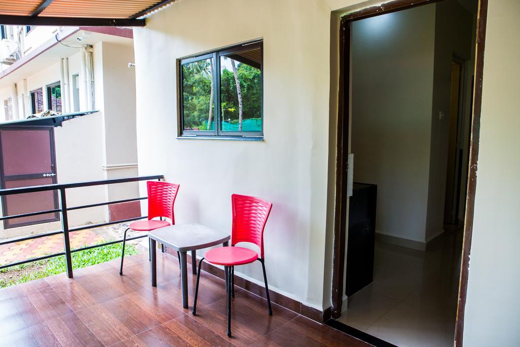 Lazy Frog Guest House Cavelossim Extérieur photo