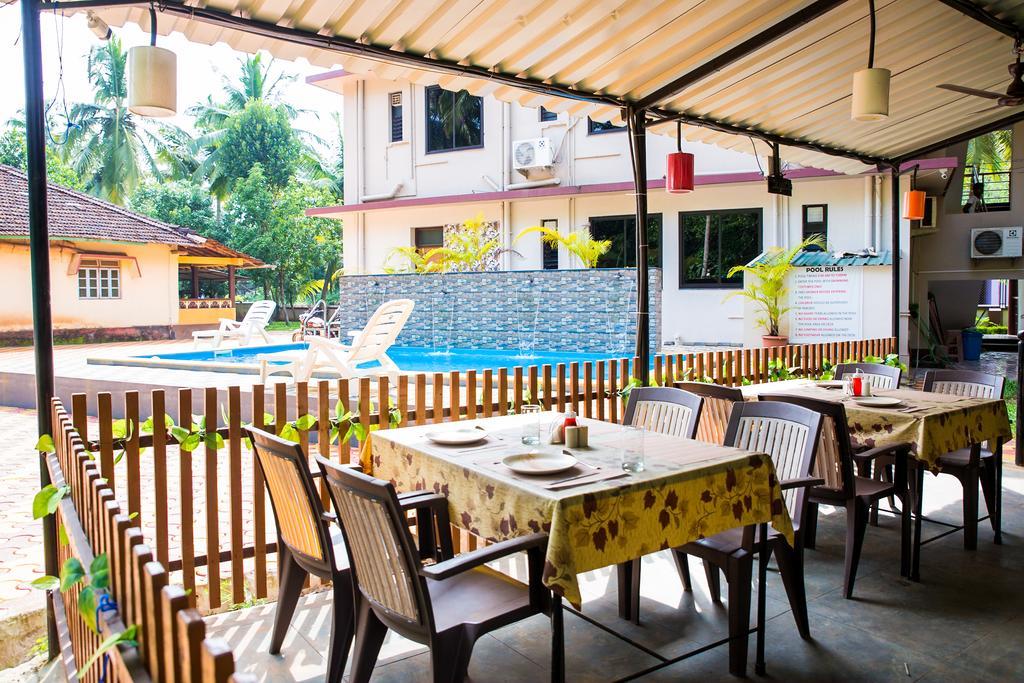 Lazy Frog Guest House Cavelossim Extérieur photo