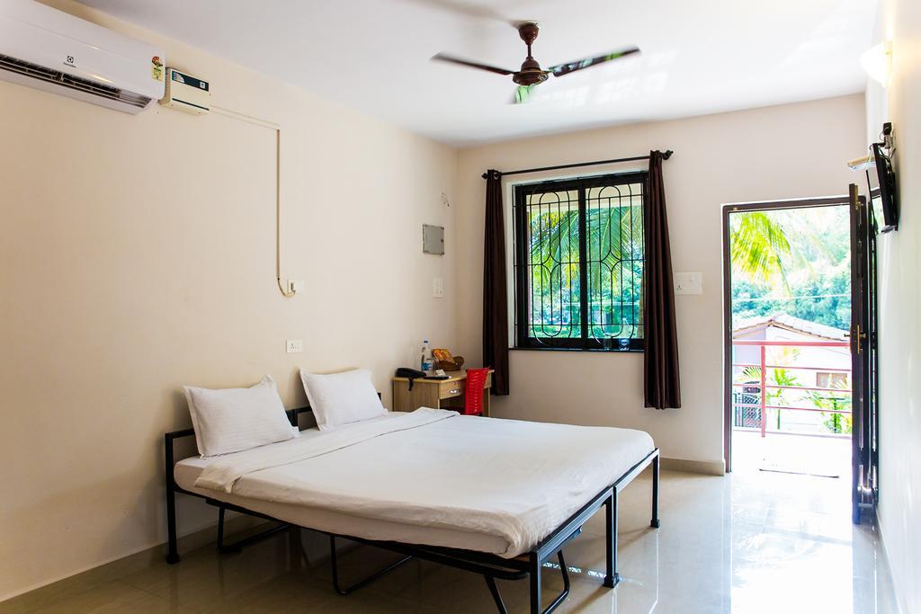 Lazy Frog Guest House Cavelossim Extérieur photo