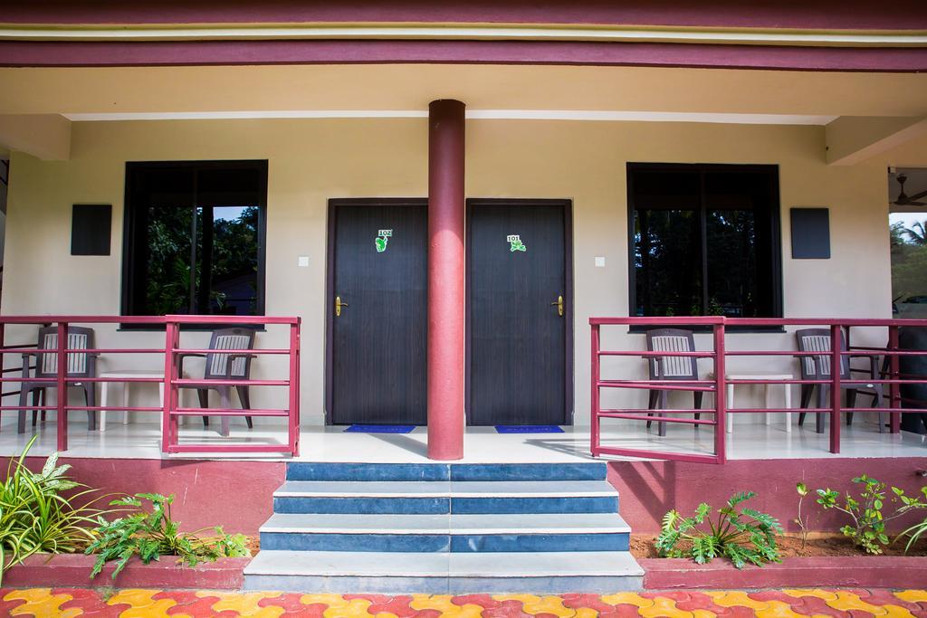 Lazy Frog Guest House Cavelossim Extérieur photo