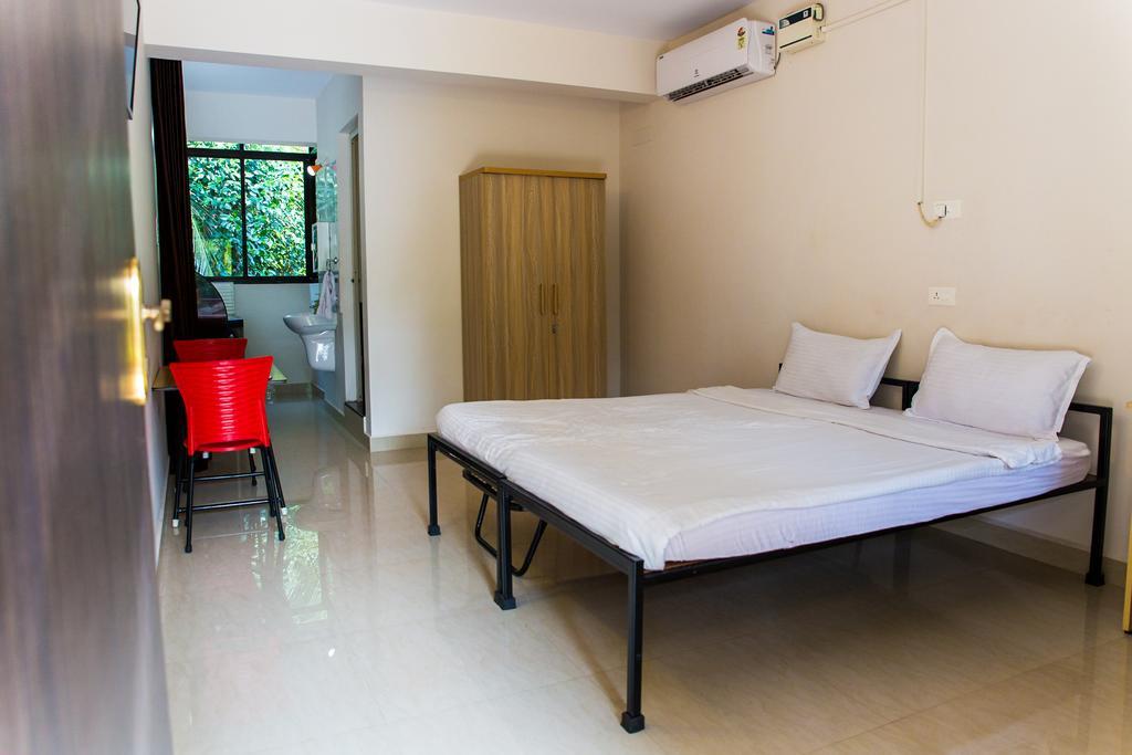 Lazy Frog Guest House Cavelossim Extérieur photo
