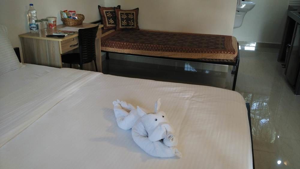 Lazy Frog Guest House Cavelossim Extérieur photo