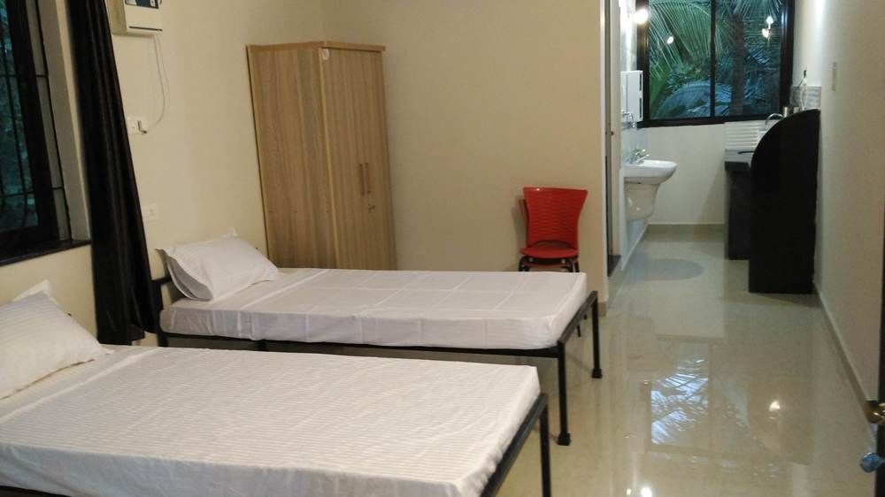 Lazy Frog Guest House Cavelossim Extérieur photo